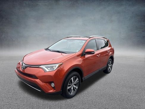 Used 2016 Toyota RAV4 XLE FWD image 1