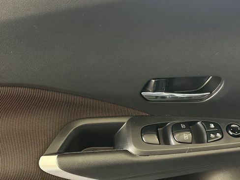 Used 2021 Nissan Kicks SR w/ Interior Electronics Package FWD image 13