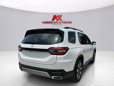 Used 2025 Honda Pilot Elite image 6