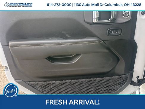 Used 2025 Jeep Wrangler Unlimited Sahara image 13