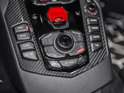 Used 2021 Lamborghini Aventador SVJ AWD/4WD image 46