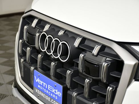 Used 2025 Audi Q7 3.0T Premium Plus image 11