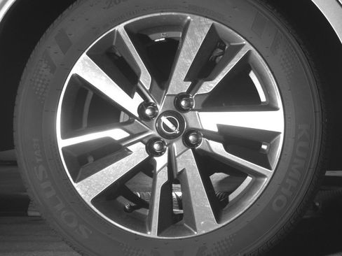 Used 2025 Nissan Versa SV FWD image 15