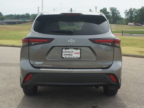 Certified 2026 Toyota Highlander XLE AWD/4WD image 3