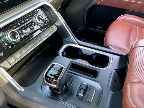 Used 2025 GMC Sierra 1500 Denali Ultimate image 17