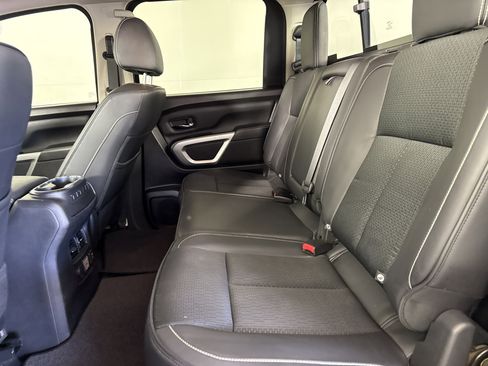 Used 2019 Nissan Titan PRO-4X image 14