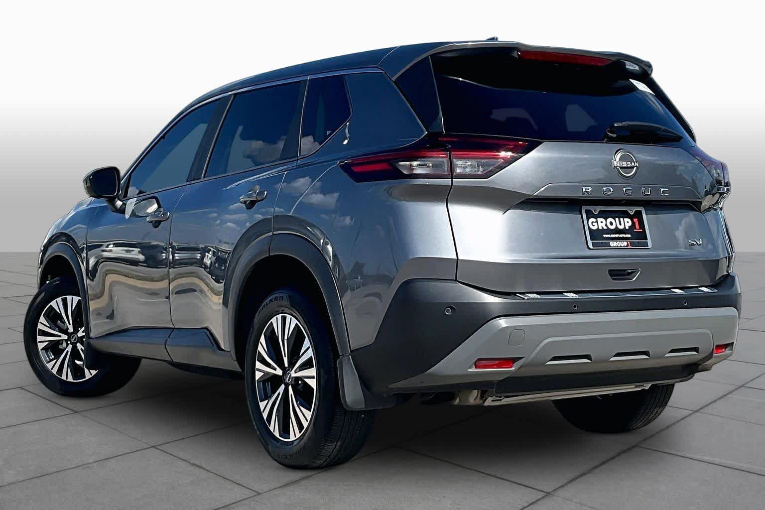 Used 2023 Nissan Rogue SV FWD image 12