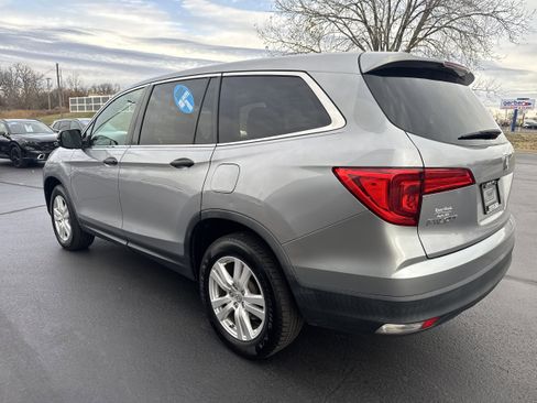 Used 2017 Honda Pilot LX image 10