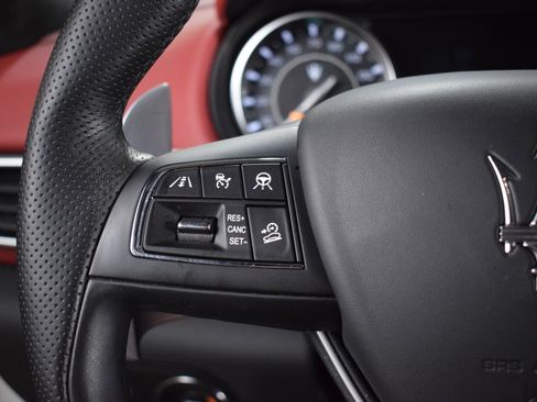 Certified 2022 Maserati Levante Modena image 27