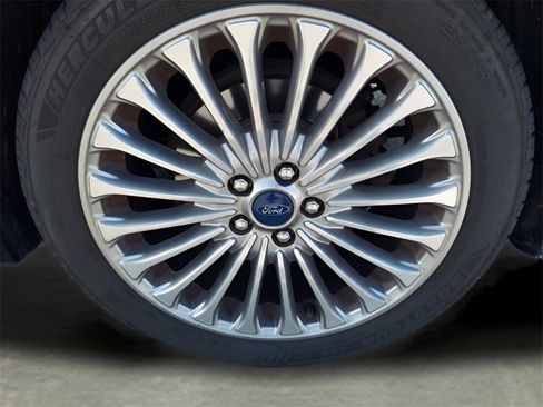 Used 2016 Ford Fusion Titanium image 12