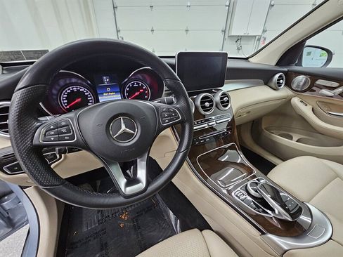 Used 2017 Mercedes-Benz GLC 300 4MATIC image 10