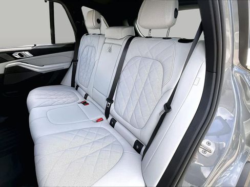 Used 2026 BMW X5 sDrive40i RWD image 18