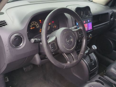 Used 2016 Jeep Patriot High Altitude image 2