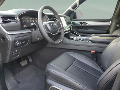 New 2026 Jeep Grand Wagoneer Limited w/ Premium Group II AWD/4WD image 18