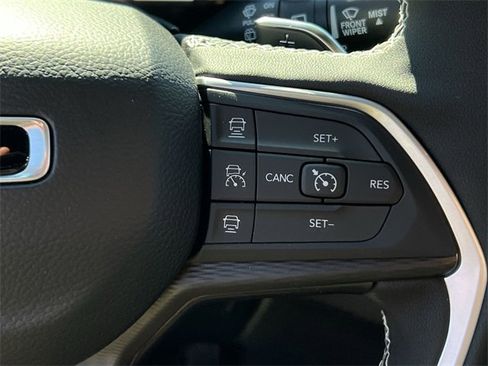 New 2025 Jeep Grand Cherokee L Altitude image 26