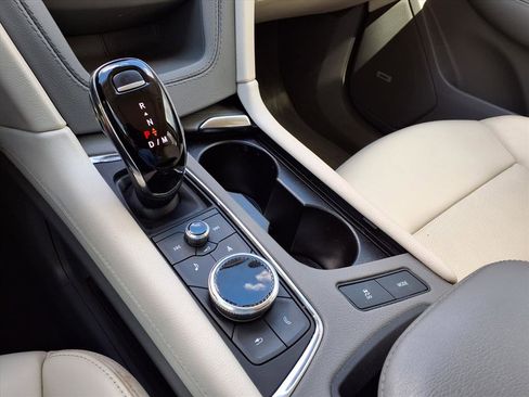 Certified 2023 Cadillac XT6 Premium Luxury image 24