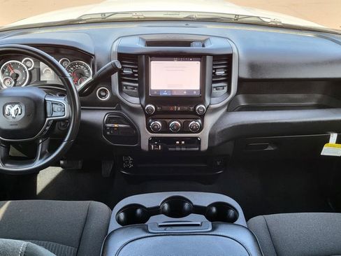 Used 2024 RAM 2500 Tradesman w/ Chrome Appearance Group image 23