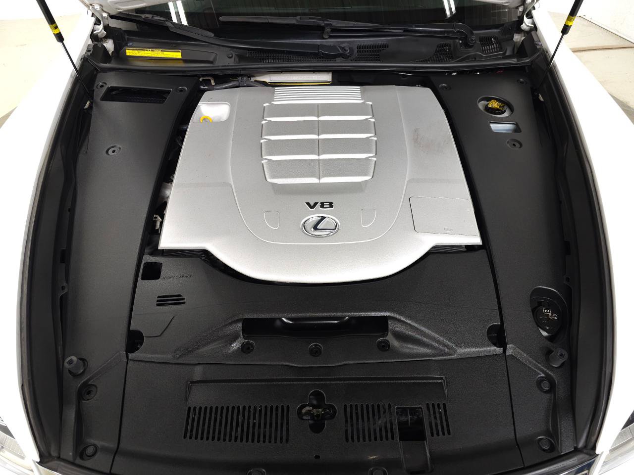 Used 2015 Lexus LS 460 AWD w/ F Sport Package image 40