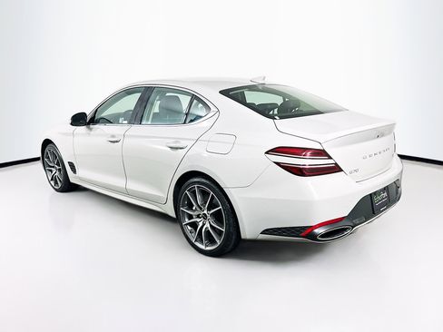 Used 2025 Genesis G70 2.5T image 5