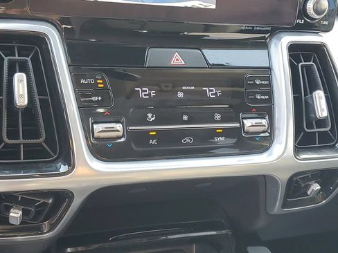 Used 2023 Kia Sorento SX AWD/4WD image 19