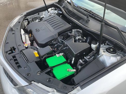 Used 2013 Toyota Camry SE w/ Leather Pkg image 50