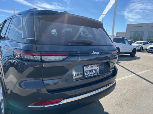 Used 2025 Jeep Grand Cherokee Laredo X w/ Luxury Tech Group I image 13