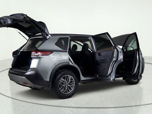 Used 2023 Nissan Rogue S AWD/4WD image 14