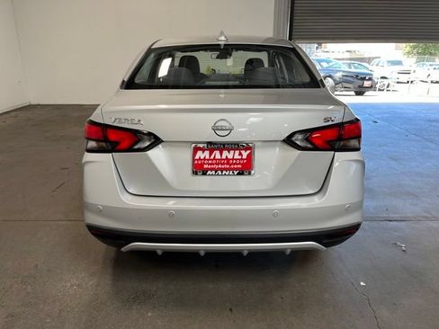 Used 2023 Nissan Versa SV FWD image 4