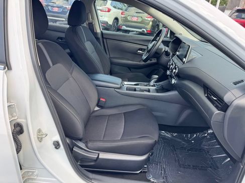 Used 2025 Nissan Sentra SV FWD image 27