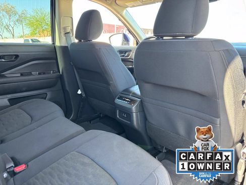 Certified 2025 Nissan Pathfinder SV FWD image 14