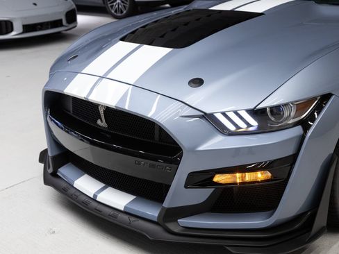 Used 2022 Ford Mustang Shelby GT500 w/ Technology Package RWD image 31