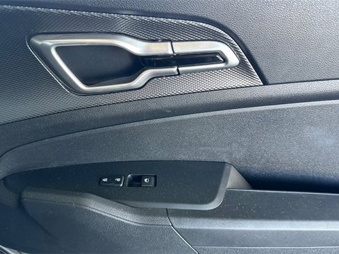 Used 2024 Kia Sportage LX image 21