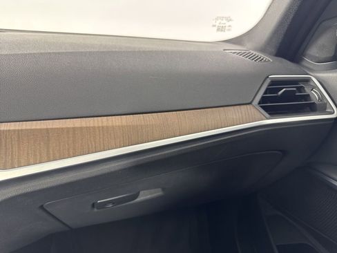 Used 2019 BMW 330i xDrive Sedan w/ Premium Package image 21