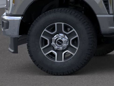 New 2026 Ford F250 Lariat w/ FX4 Off-Road Package image 19