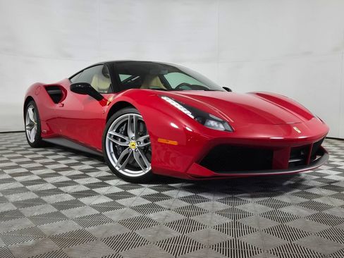 Used 2017 Ferrari 488 GTB RWD image 3