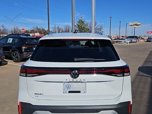 New 2026 Volkswagen Tiguan SE image 6