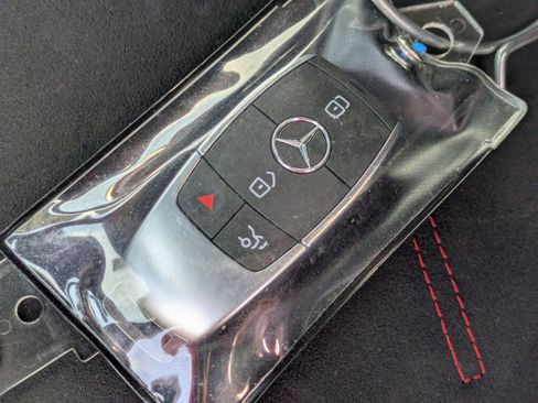 New 2026 Mercedes-Benz GLB 250 image 37