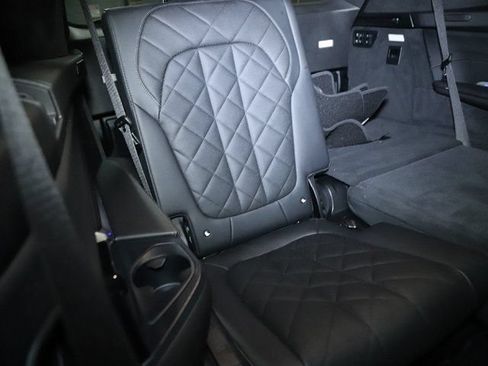 Used 2023 BMW X7 xDrive40i w/ M Sport Package AWD/4WD image 29