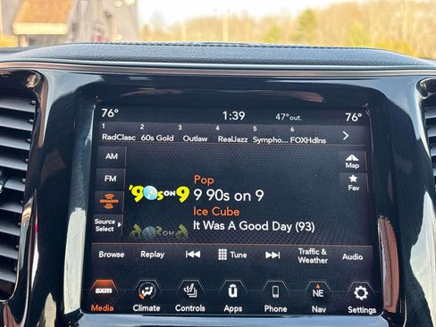 Used 2020 Jeep Cherokee High Altitude image 22