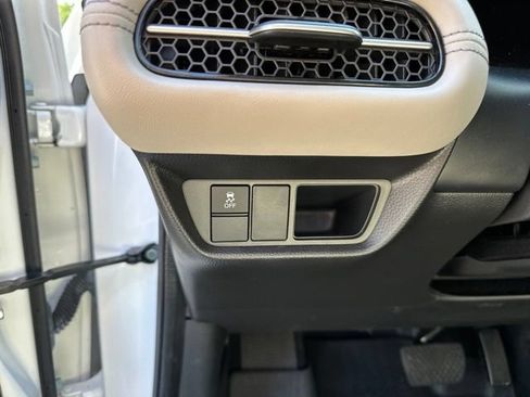 Used 2024 Honda HR-V EX-L image 21