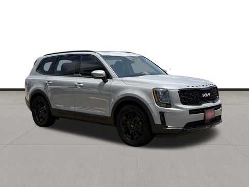 Used 2022 Kia Telluride EX w/ EX Premium Package AWD/4WD image 3