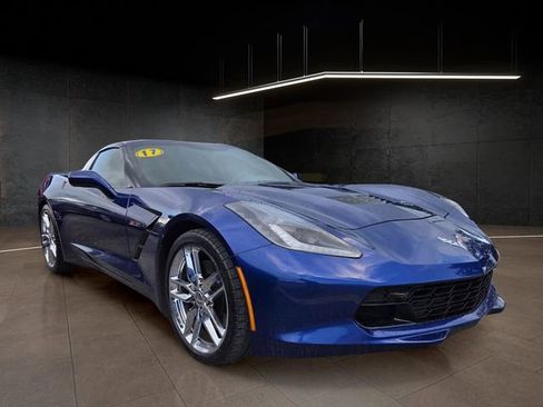 Used 2017 Chevrolet Corvette Stingray Coupe RWD image 1