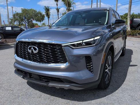 Used 2023 INFINITI QX60 Sensory w/ Vision Package AWD/4WD image 9