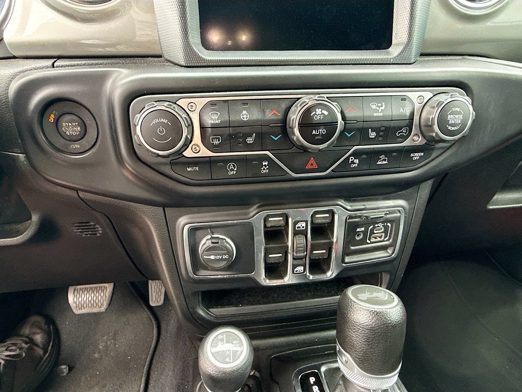 Certified 2022 Jeep Wrangler Unlimited Sahara w/ Cold Weather Group AWD/4WD image 14