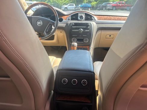 Used 2012 Buick Enclave Leather AWD/4WD image 9