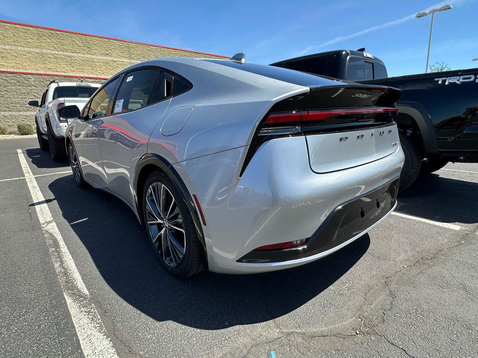 New 2027 Toyota Prius XLE FWD image 4