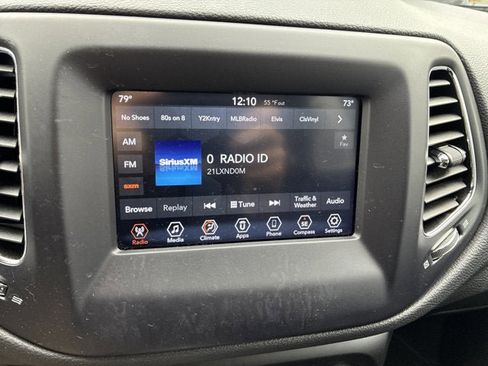 Certified 2021 Jeep Compass Latitude image 24