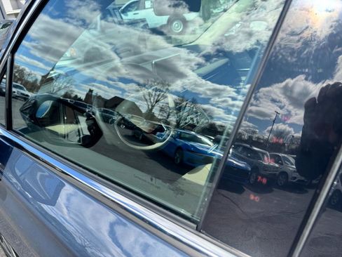 Used 2022 Lincoln Corsair Reserve w/ Equipment Group 201A image 9