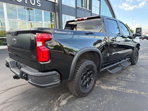 Used 2024 Chevrolet Silverado 1500 ZR2 w/ ZR2 Bison Edition AWD/4WD image 2