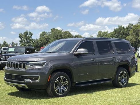 Used 2022 Jeep Wagoneer Series III w/ Flexible Seating Group RWD image 13